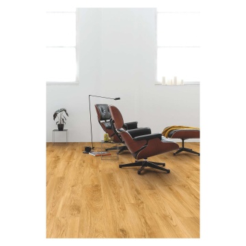 Quickstep Alpha Classic Oak Rigid LVT Flooring With Integrated Underlay 2.13m²